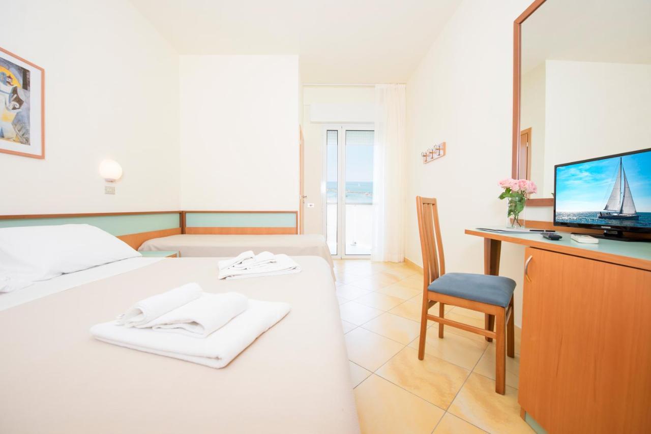Chambre Triple Standard - Vue sur Mer